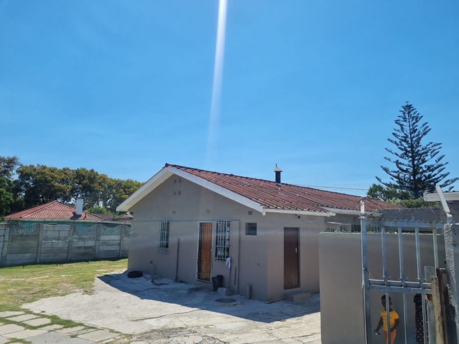 6 Bedroom Property for Sale in Bellville South Western Cape
